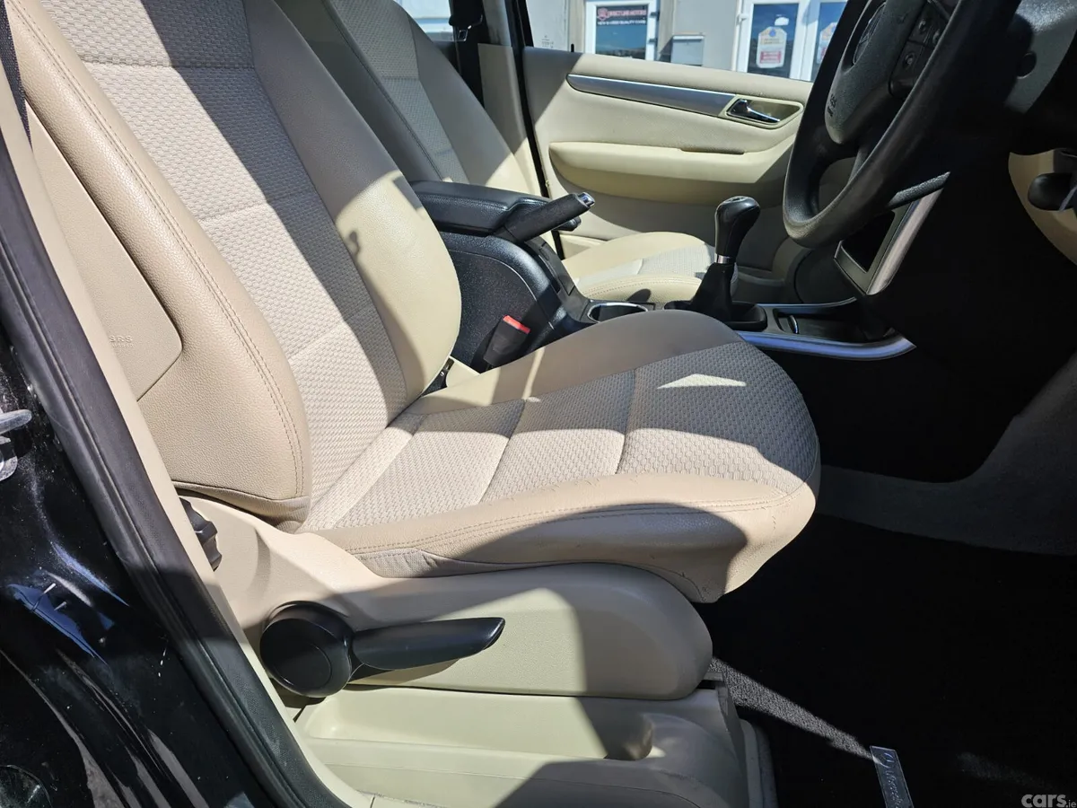 Mercedes-Benz B-Class MPV, Diesel, 2012, Black