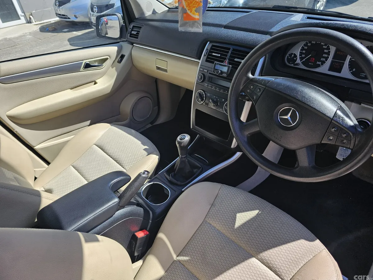 Mercedes-Benz B-Class MPV, Diesel, 2012, Black