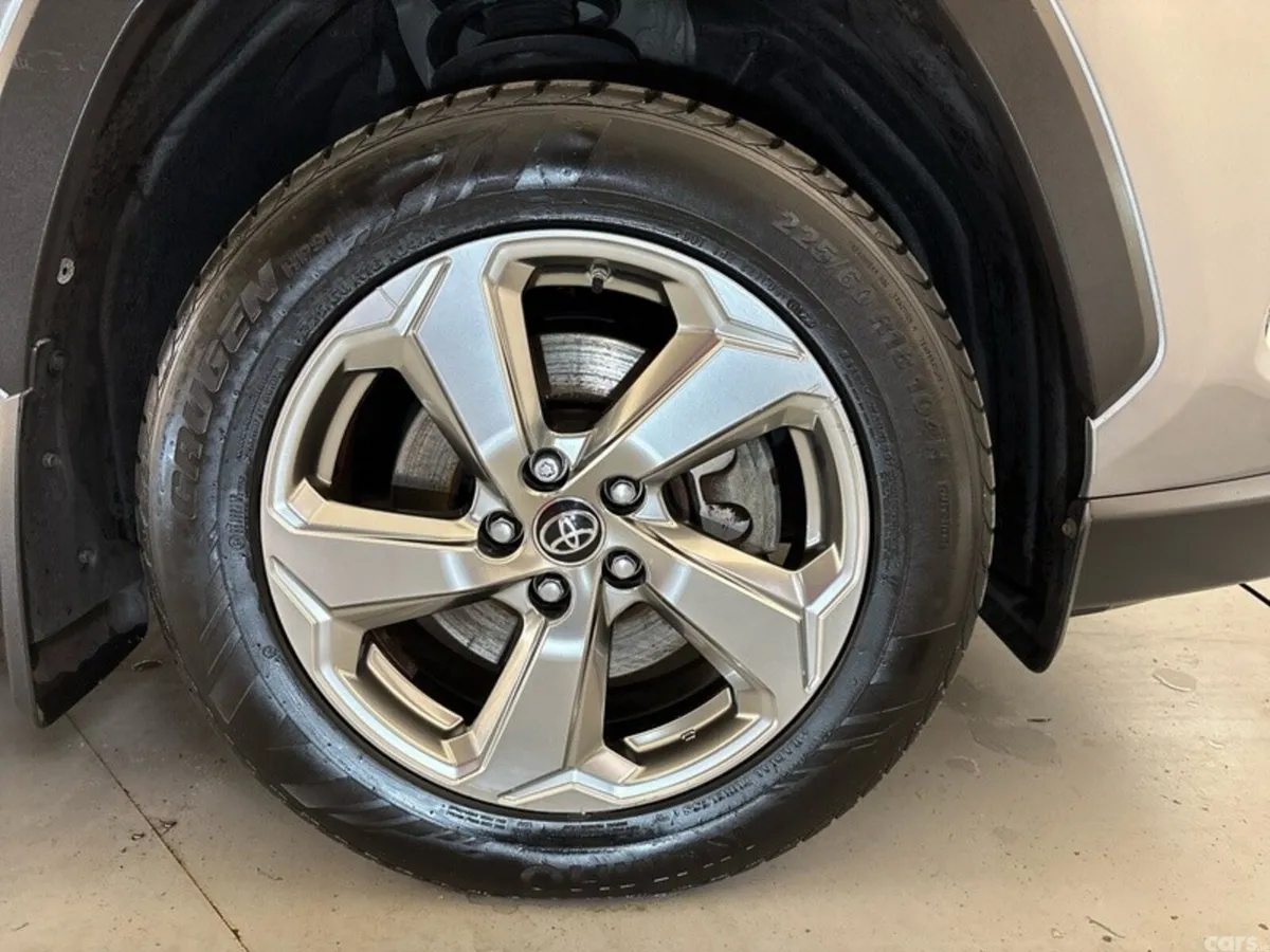 Toyota RAV4 SUV, Petrol Hybrid, 2022, Grey