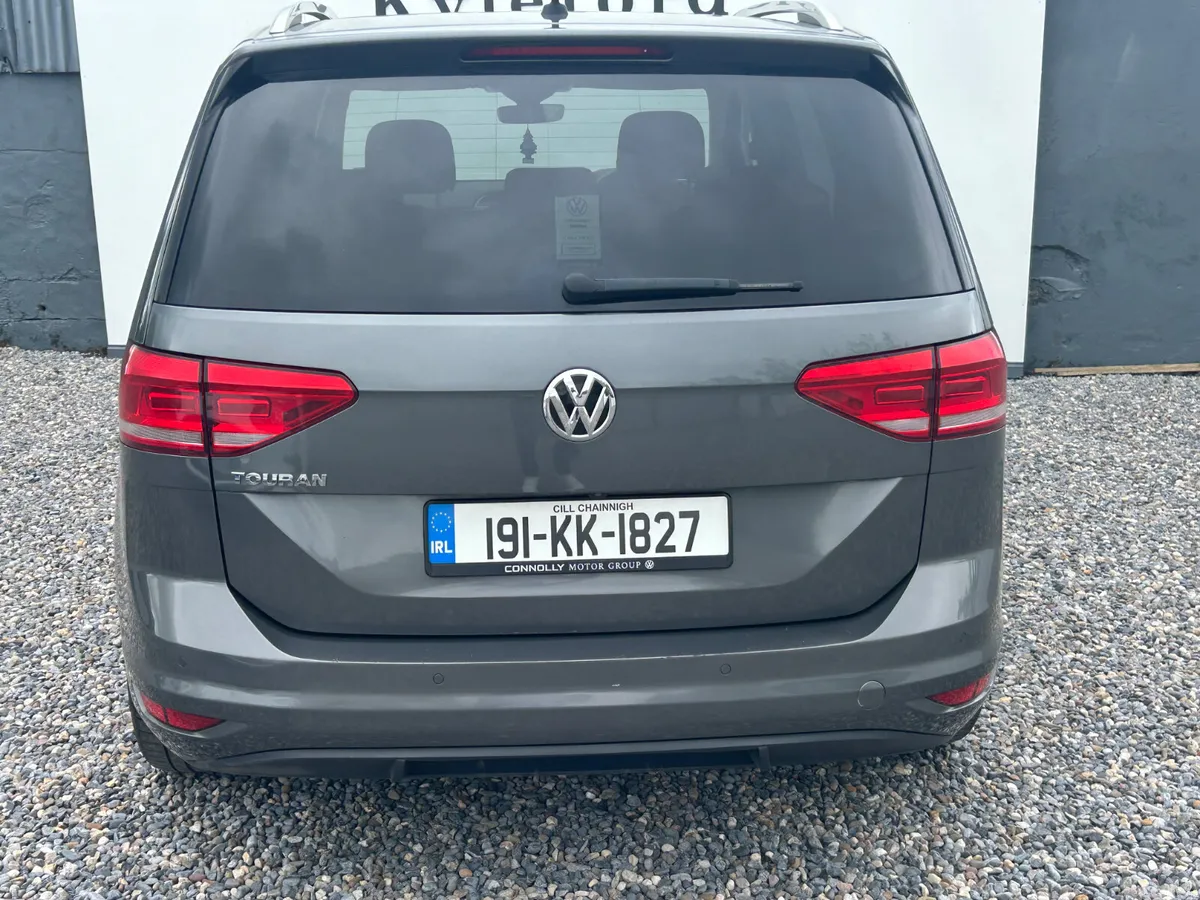 Volkswagen Touran MPV, Diesel, 2019, Grey