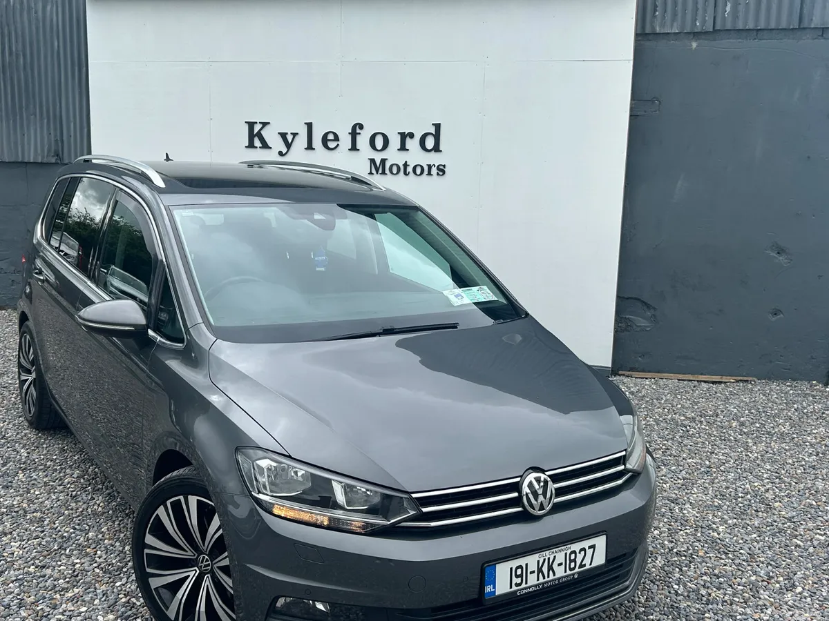 Volkswagen Touran MPV, Diesel, 2019, Grey
