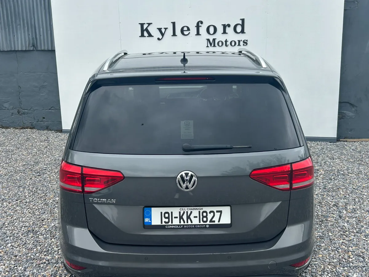 Volkswagen Touran MPV, Diesel, 2019, Grey