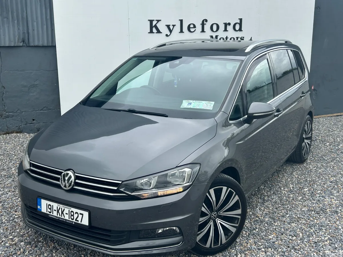 Volkswagen Touran MPV, Diesel, 2019, Grey