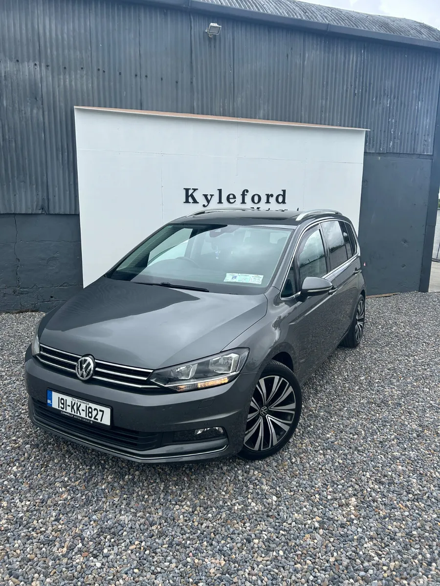 Volkswagen Touran MPV, Diesel, 2019, Grey