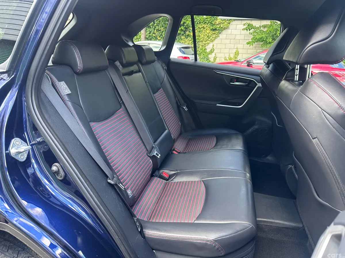 Toyota RAV4 SUV, Petrol Hybrid, 2024, Blue