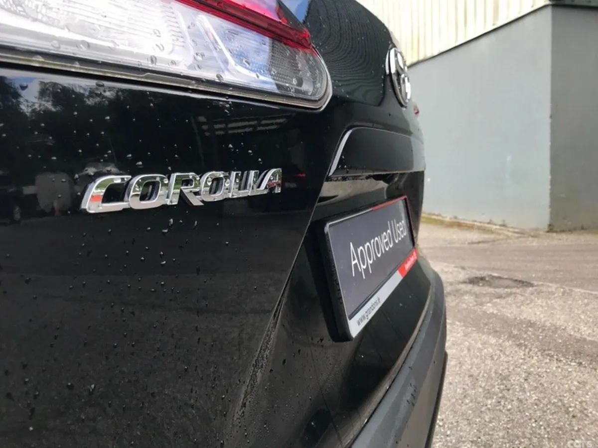 Toyota Corolla Cross Hatchback, Petrol Hybrid, 2024, Black