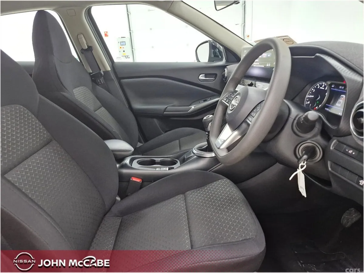 Nissan Juke MPV, Petrol, 2025, Grey