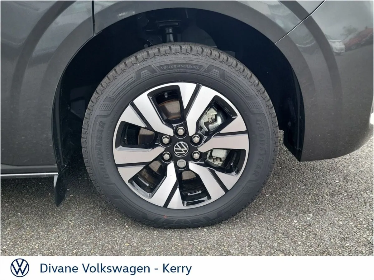 Volkswagen Caravelle MPV, Electric, 2026, Grey