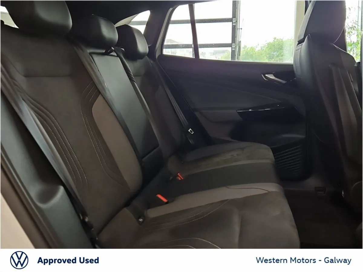 Volkswagen ID.4 SUV, Electric, 2025, White