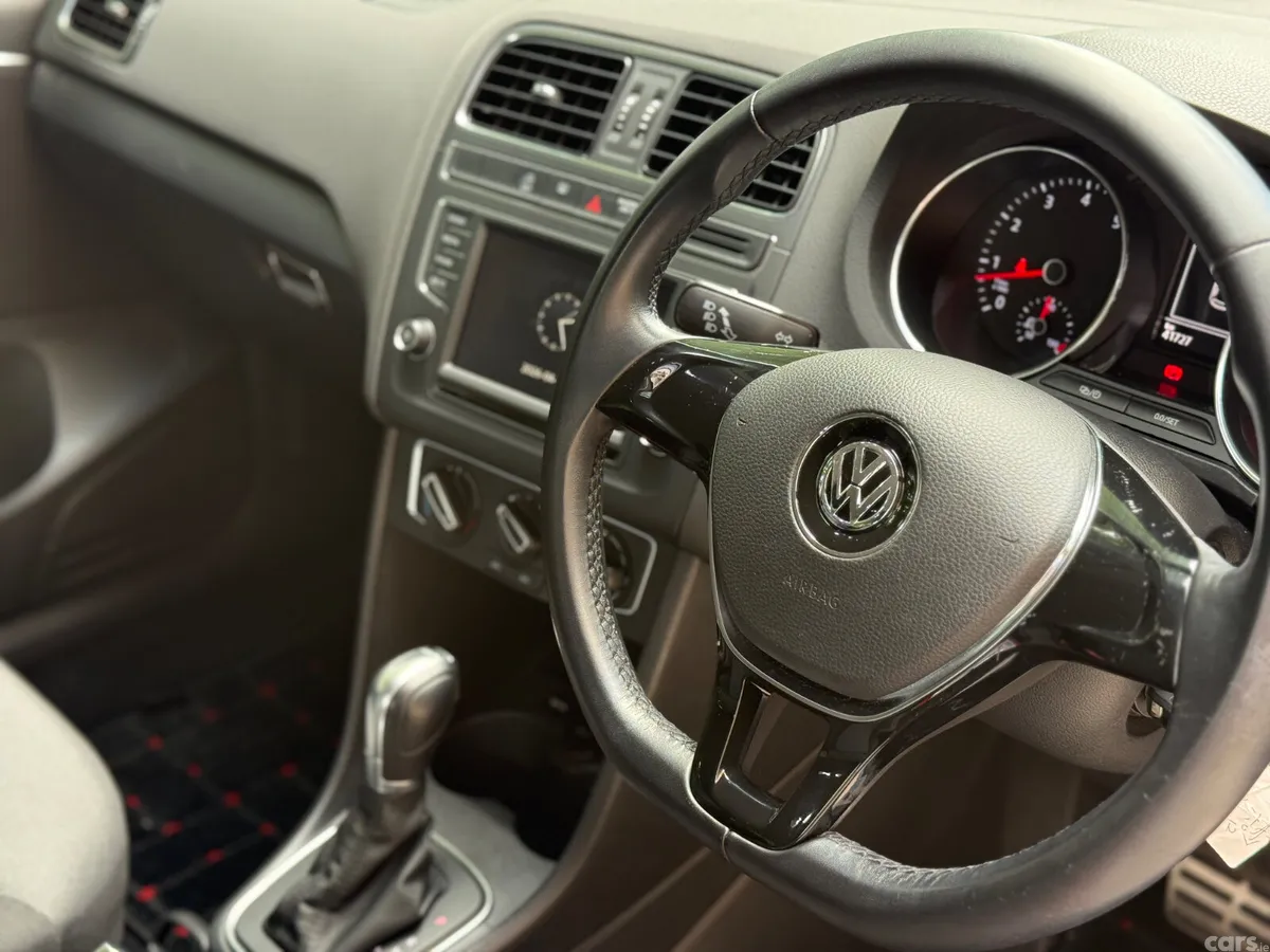 Volkswagen Polo Hatchback, Petrol, 2015, Red