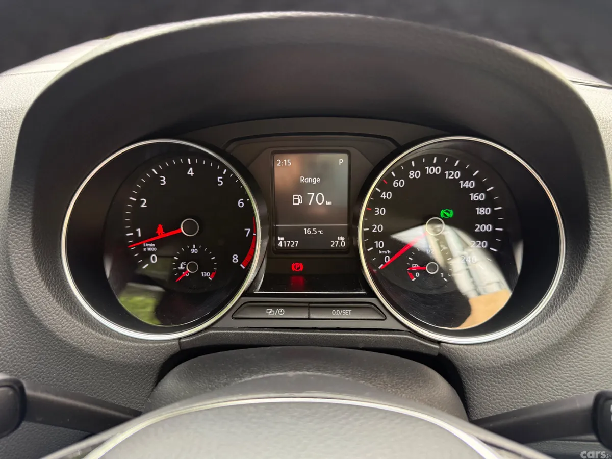 Volkswagen Polo Hatchback, Petrol, 2015, Red