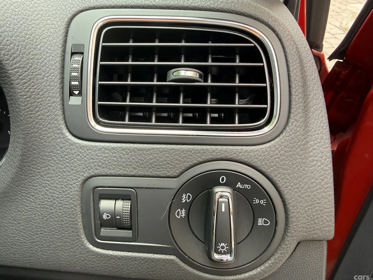 Volkswagen Polo Hatchback, Petrol, 2015, Red