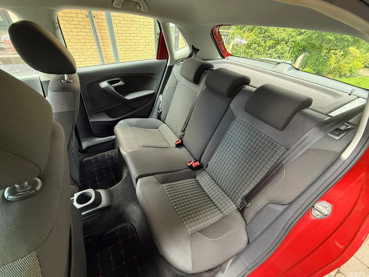 Volkswagen Polo Hatchback, Petrol, 2015, Red