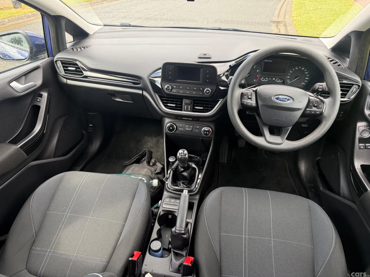 Ford Fiesta Hatchback, Petrol, 2018, Blue