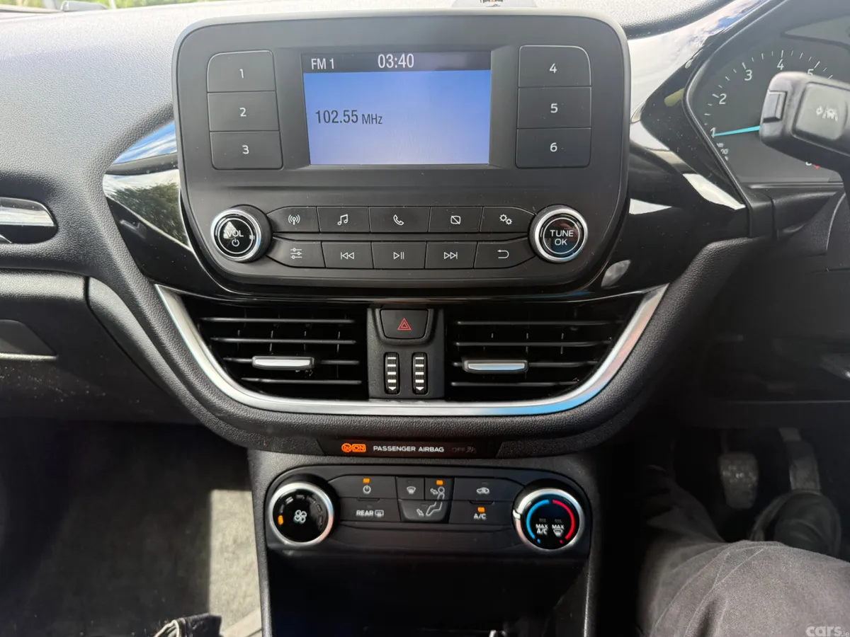 Ford Fiesta Hatchback, Petrol, 2018, Blue