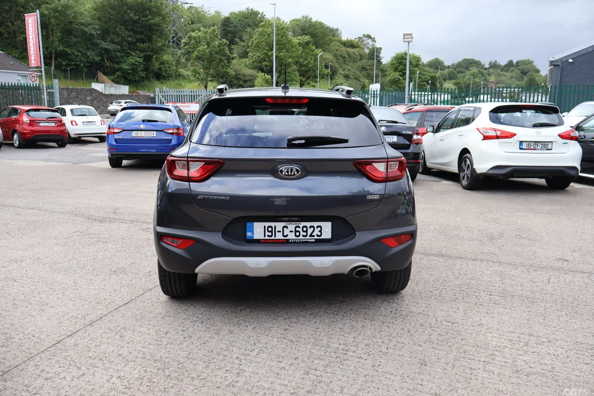 Kia Stonic Estate/Jeep, Diesel, 2019, Grey
