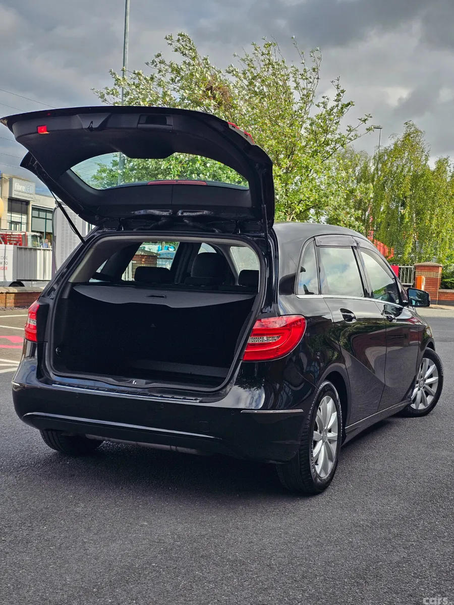 Mercedes-Benz B-Class MPV, Petrol, 2012, Black