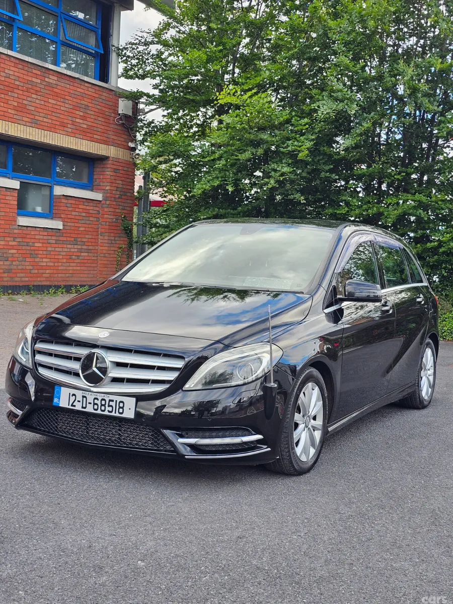 Mercedes-Benz B-Class MPV, Petrol, 2012, Black
