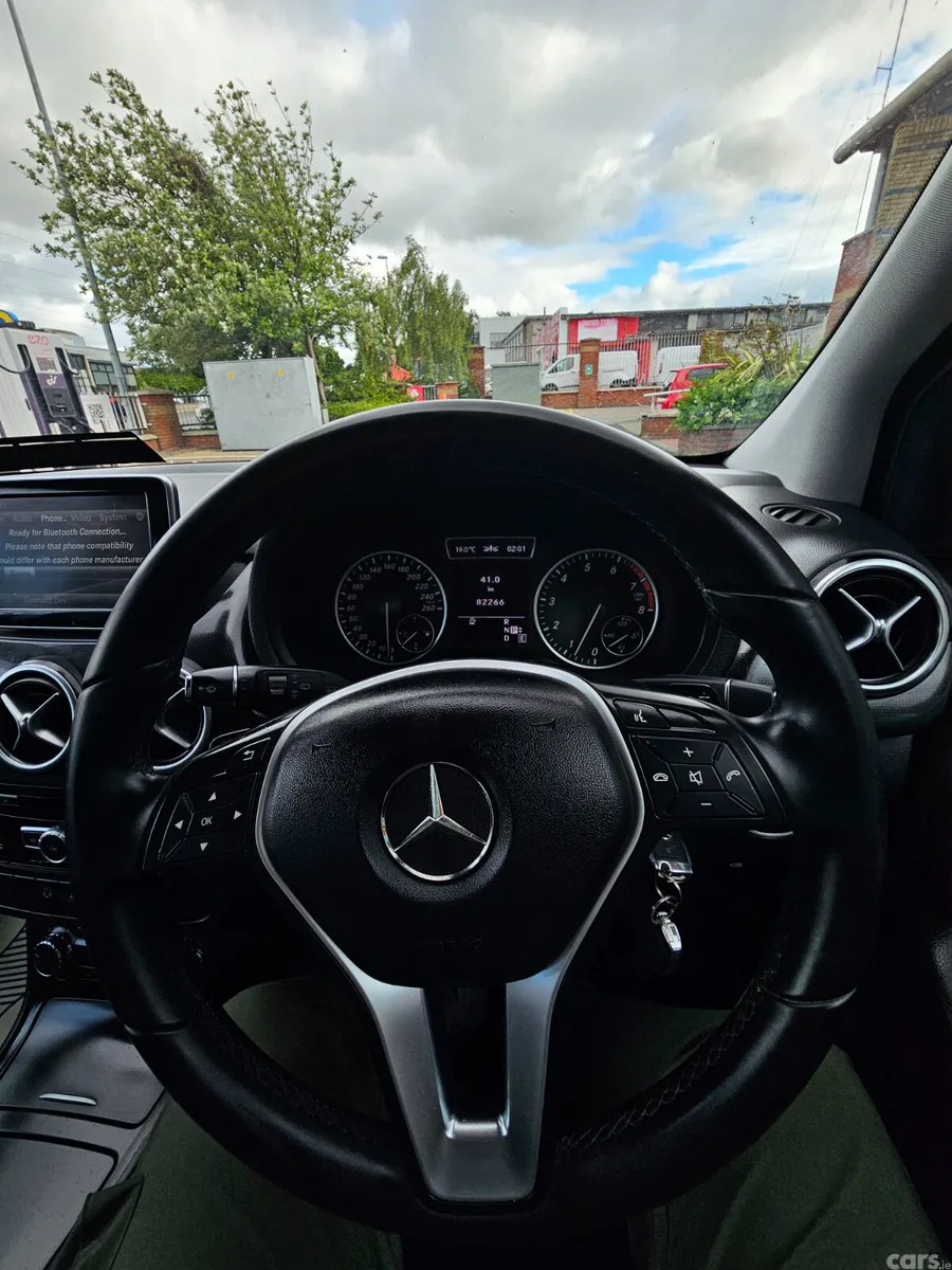 Mercedes-Benz B-Class MPV, Petrol, 2012, Black