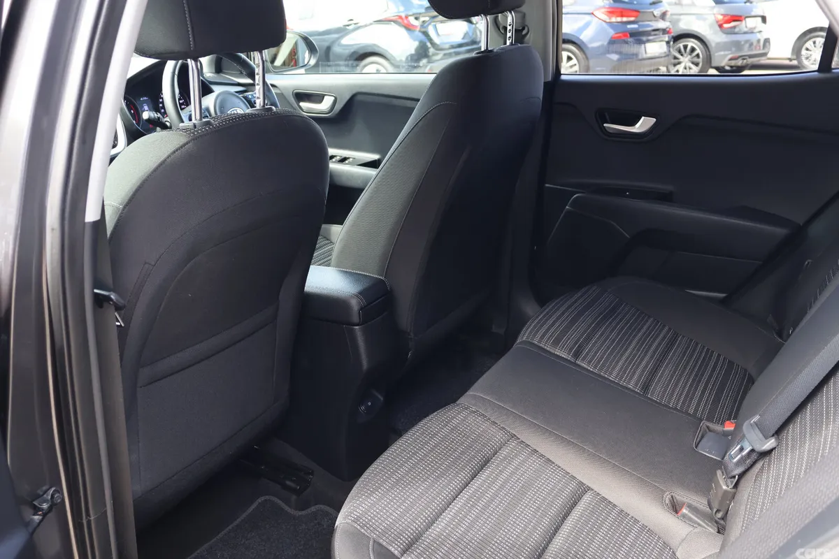Kia Stonic Estate/Jeep, Diesel, 2019, Grey