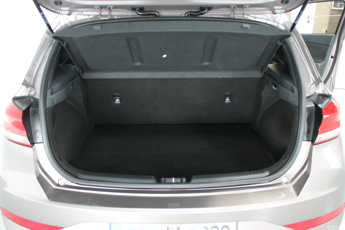 Hyundai i30 Hatchback, Petrol, 2021, Brown