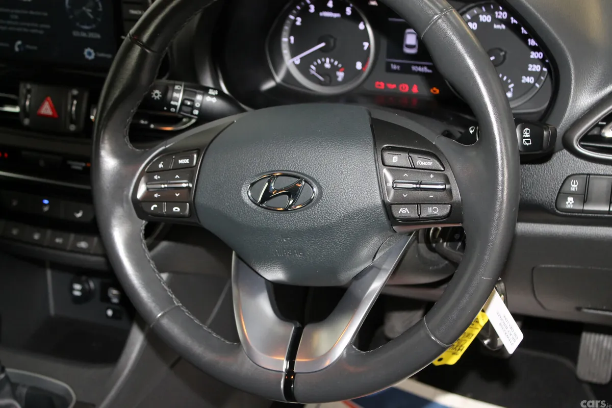Hyundai i30 Hatchback, Petrol, 2021, Brown