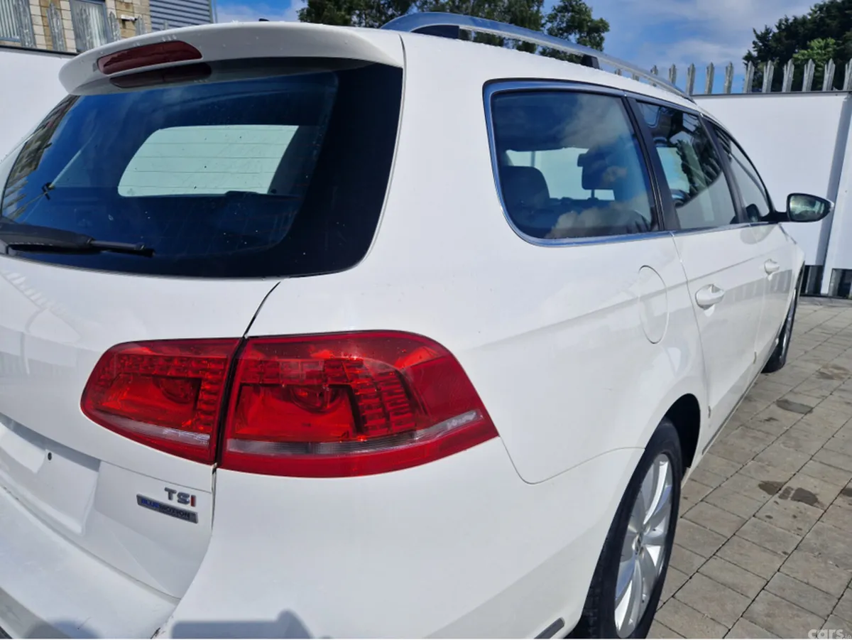 Volkswagen Passat Estate, Petrol, 2014, White