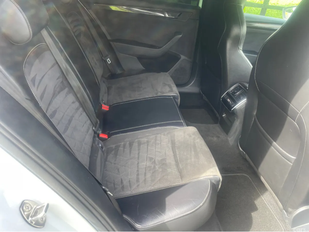 Skoda Superb Estate, Diesel, 2018, White