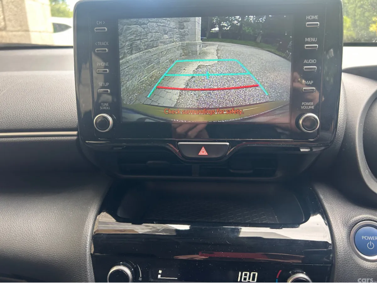 Toyota Yaris Cross Hatchback, Petrol Hybrid, 2024, Yellow