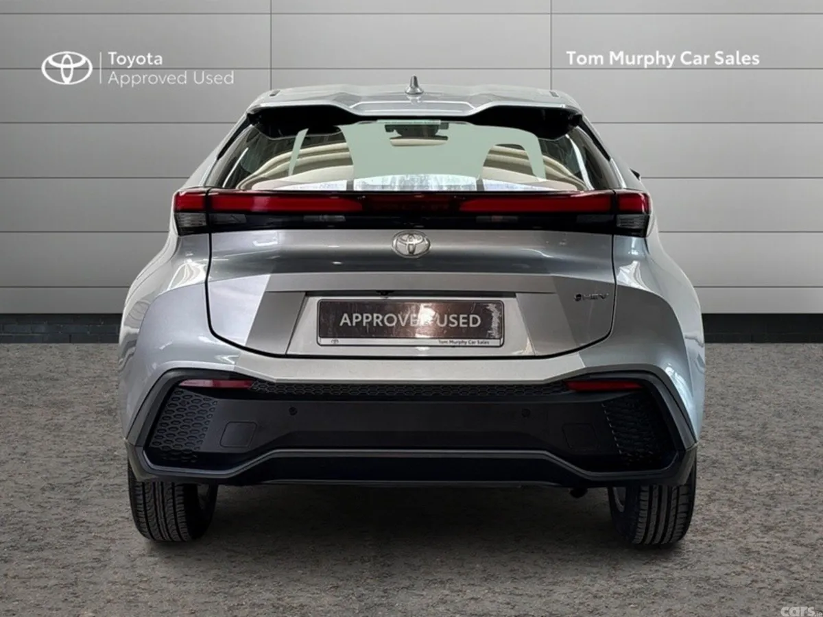 Toyota C-HR SUV, Petrol Hybrid, 2024, Silver