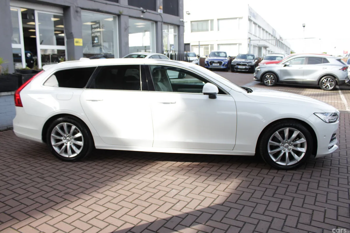 Volvo V90 Estate, Diesel, 2019, White
