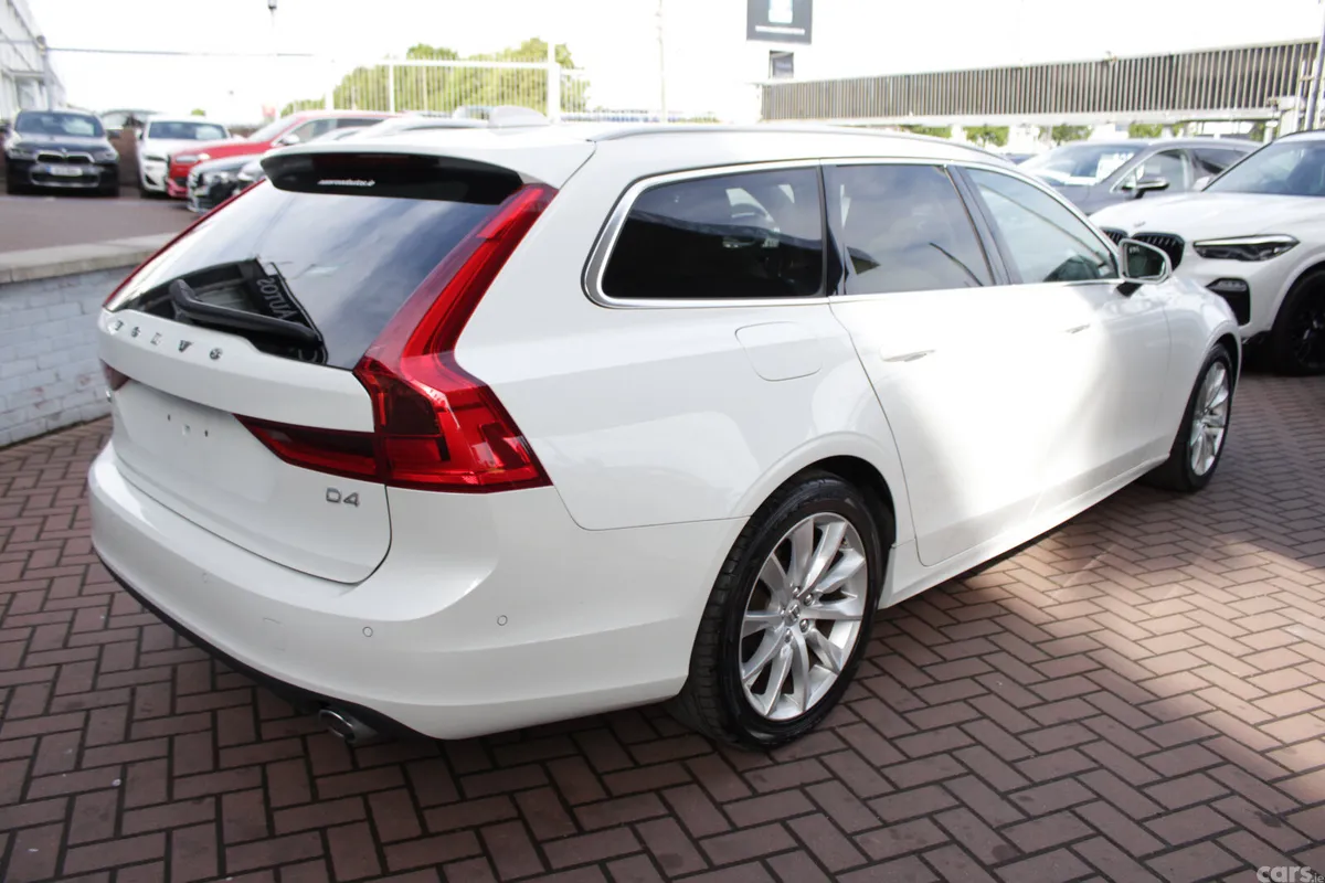 Volvo V90 Estate, Diesel, 2019, White