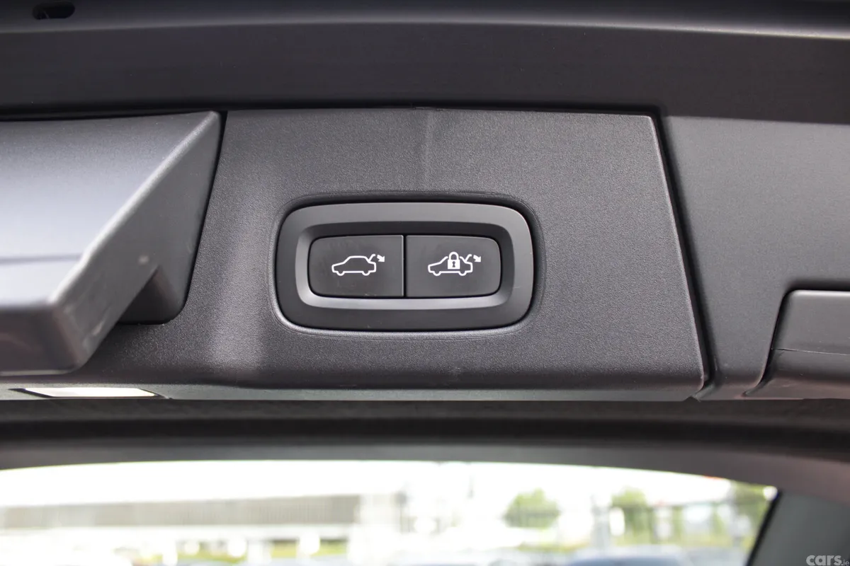 Volvo V90 Estate, Diesel, 2019, White