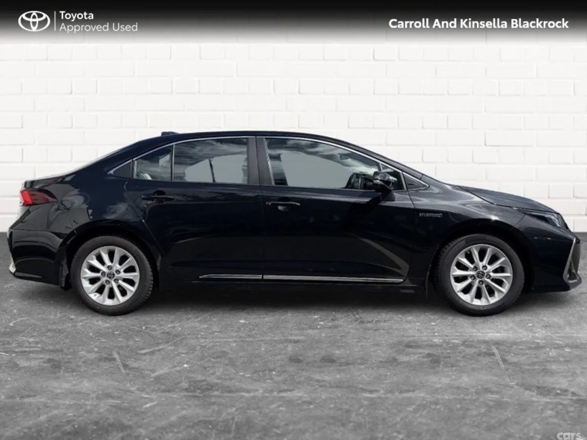 Toyota Corolla Saloon, Petrol Hybrid, 2022, Black