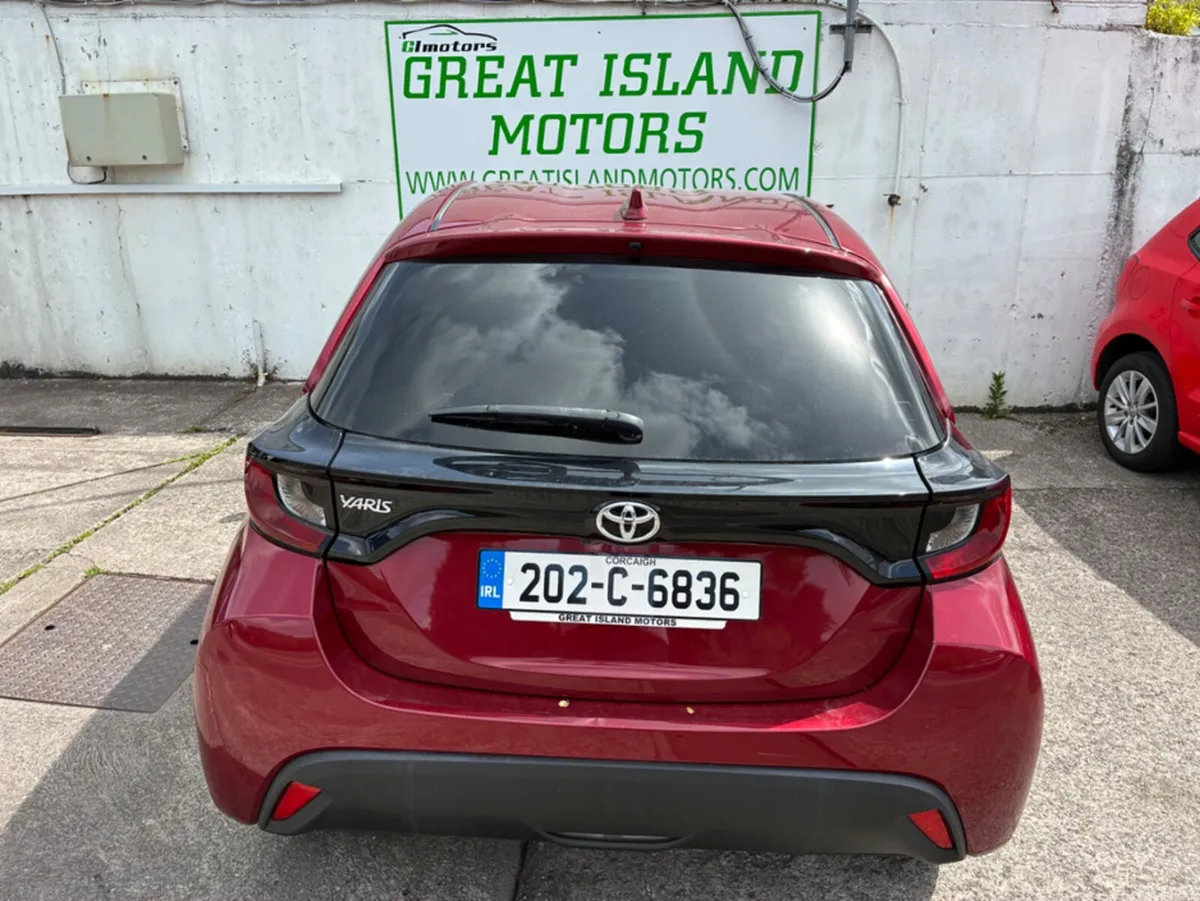 Toyota Yaris Hatchback, Petrol, 2020, Red