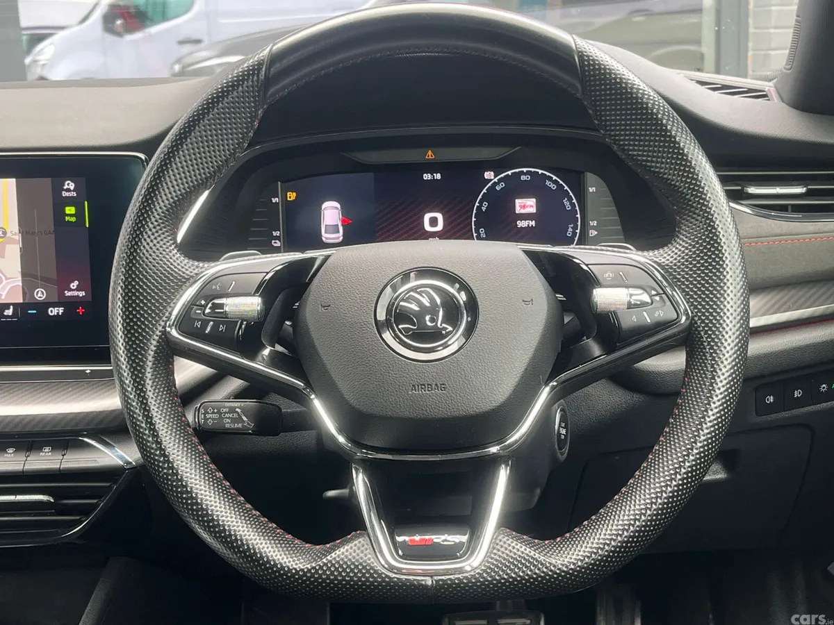 Skoda Octavia Hatchback, Petrol Hybrid, 2023, Blue