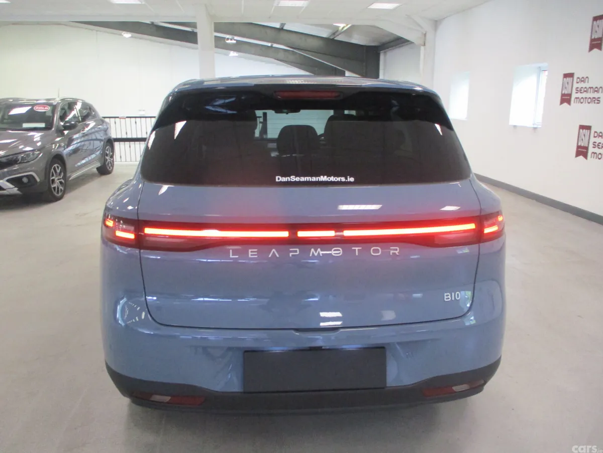 Leapmotor B10 SUV, Petrol Plug-in Hybrid, 2027, Other