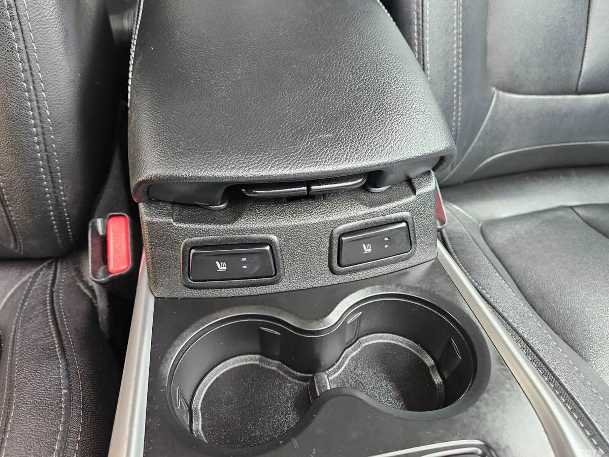 Renault Kadjar SUV, Petrol, 2018, Red