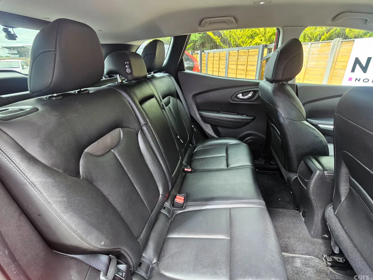 Renault Kadjar SUV, Petrol, 2018, Red