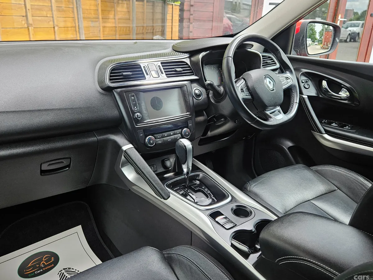 Renault Kadjar SUV, Petrol, 2018, Red