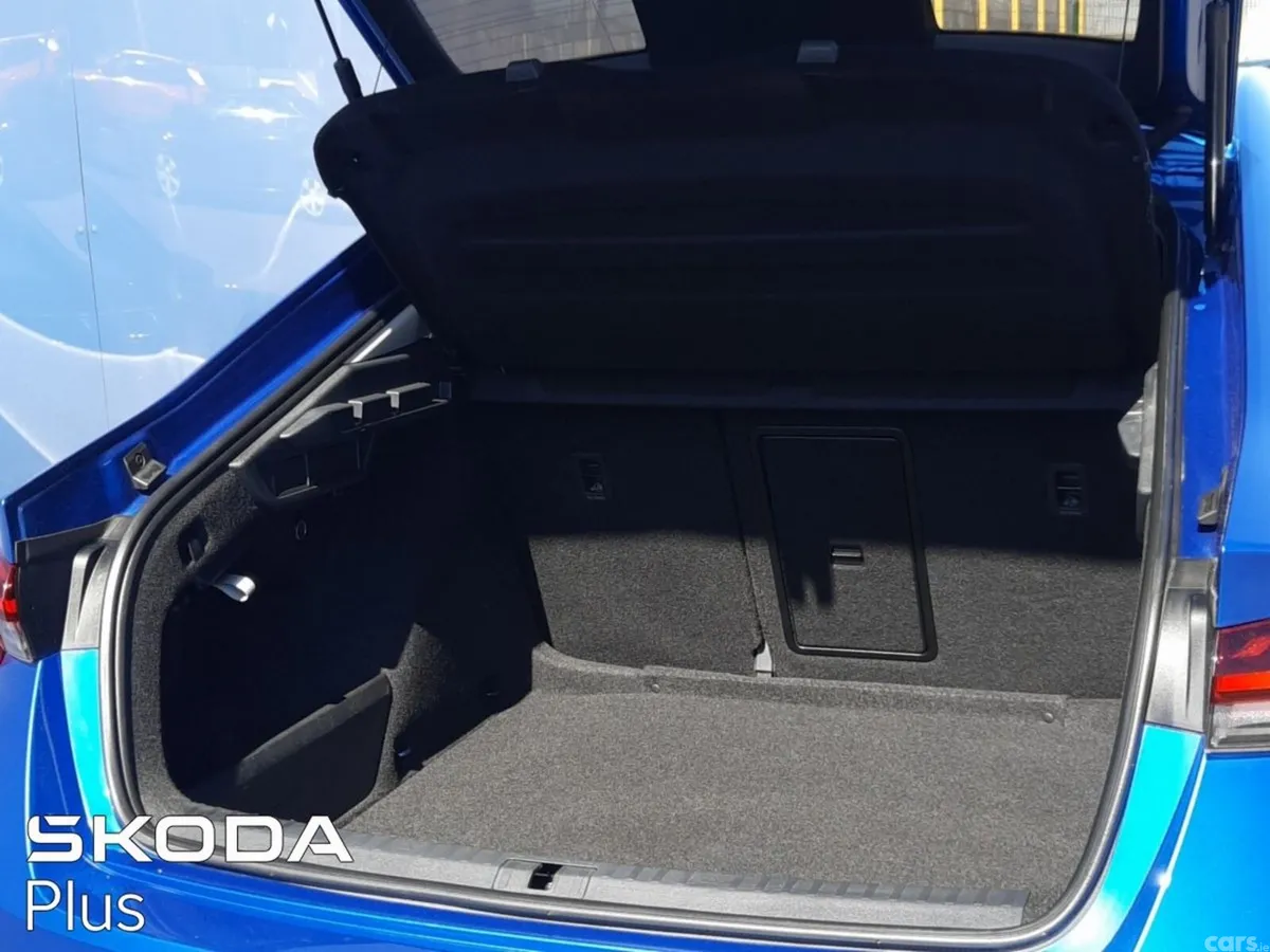 Skoda Octavia Saloon, Diesel, 2024, Blue