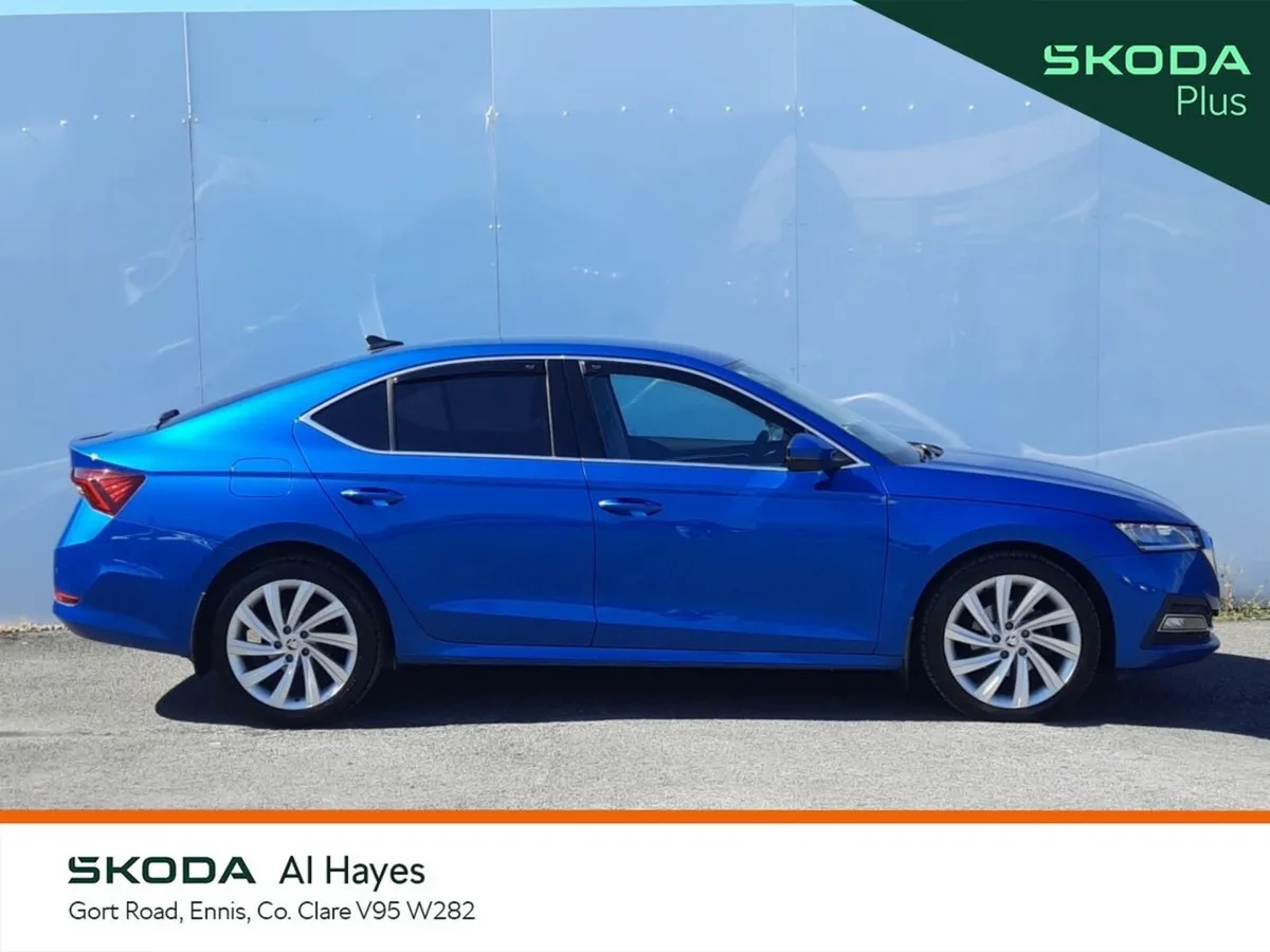 Skoda Octavia Saloon, Diesel, 2024, Blue