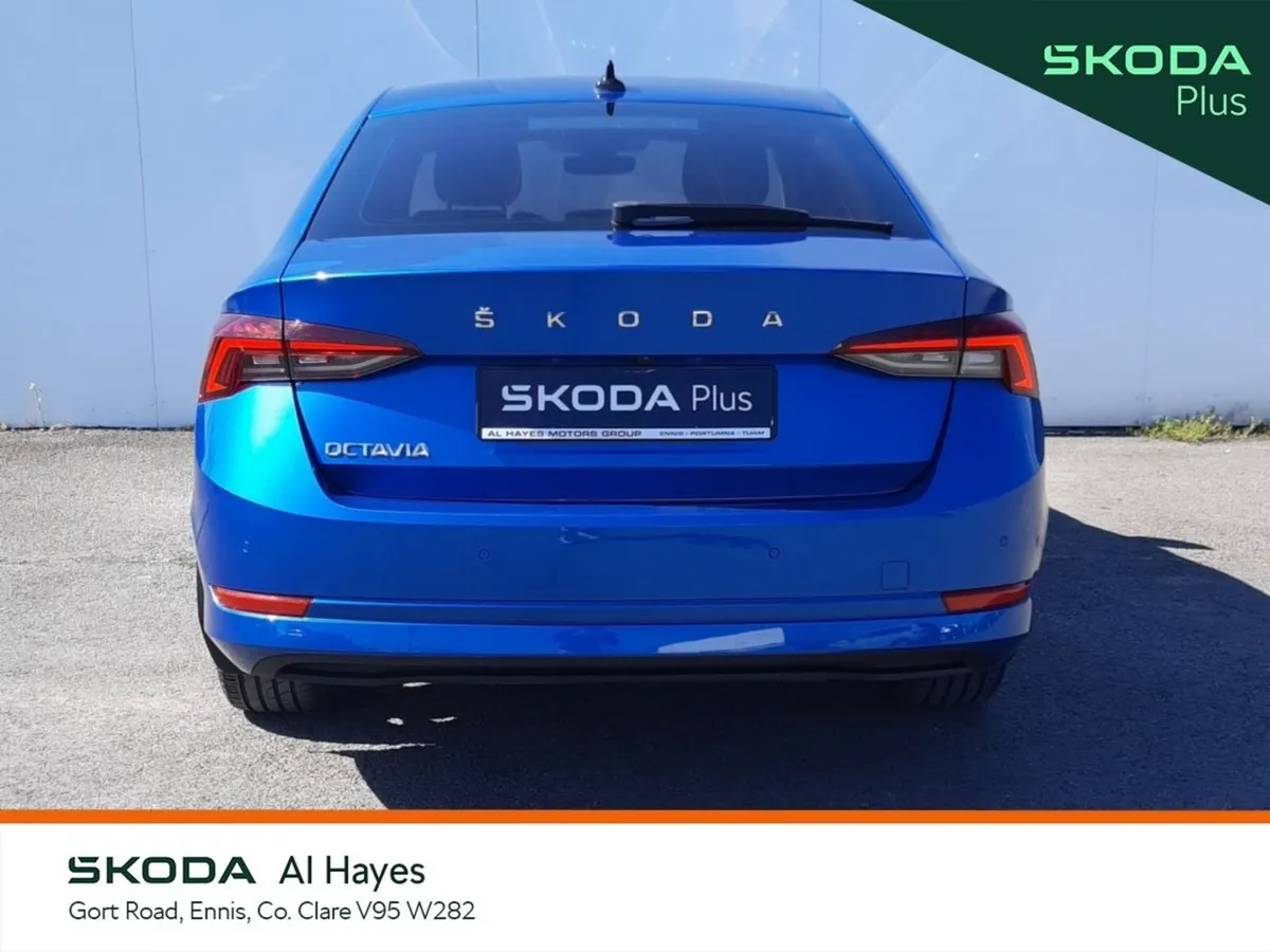 Skoda Octavia Saloon, Diesel, 2024, Blue