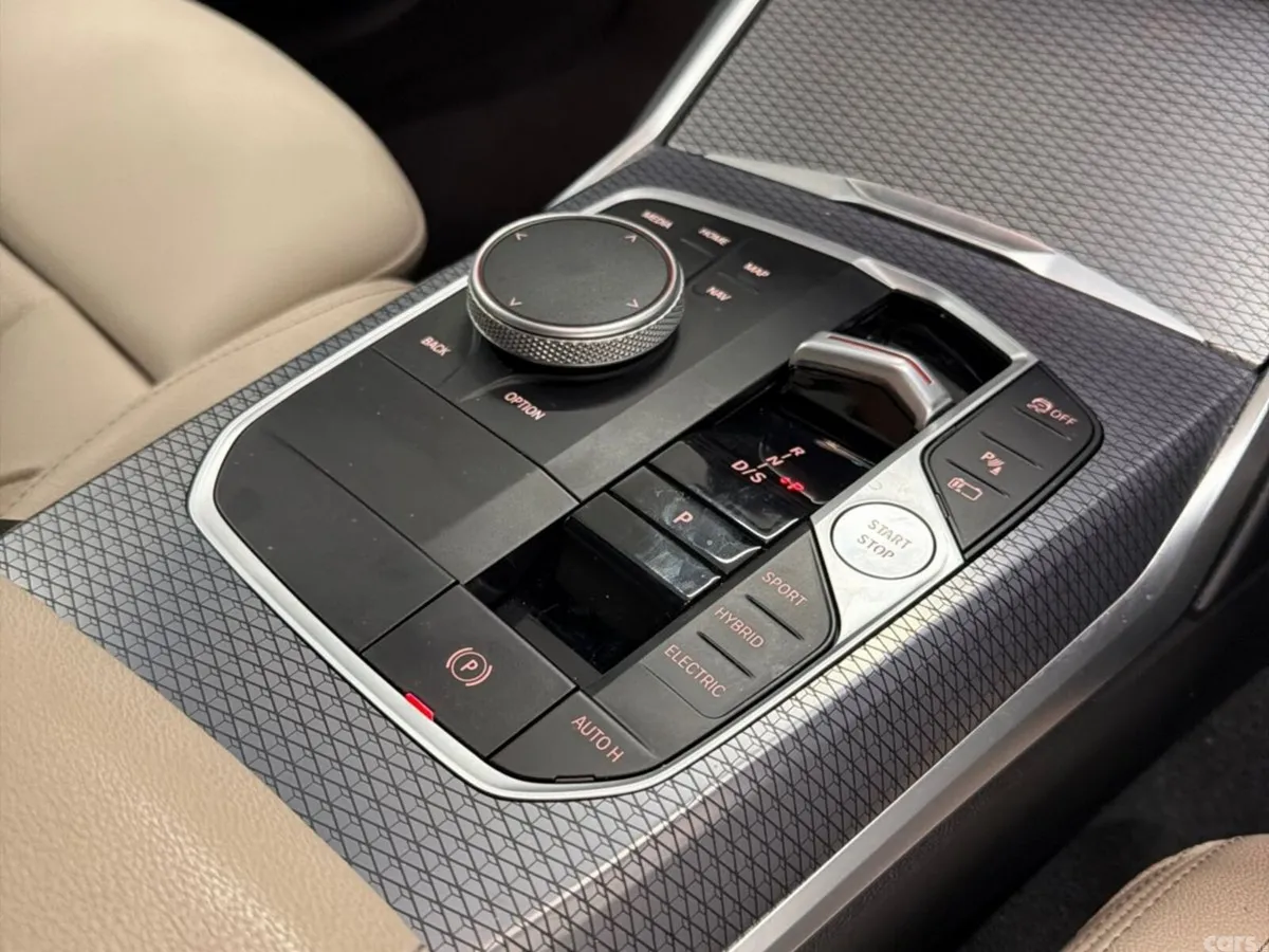 BMW 3-Series Saloon, Petrol Plug-in Hybrid, 2024, Grey
