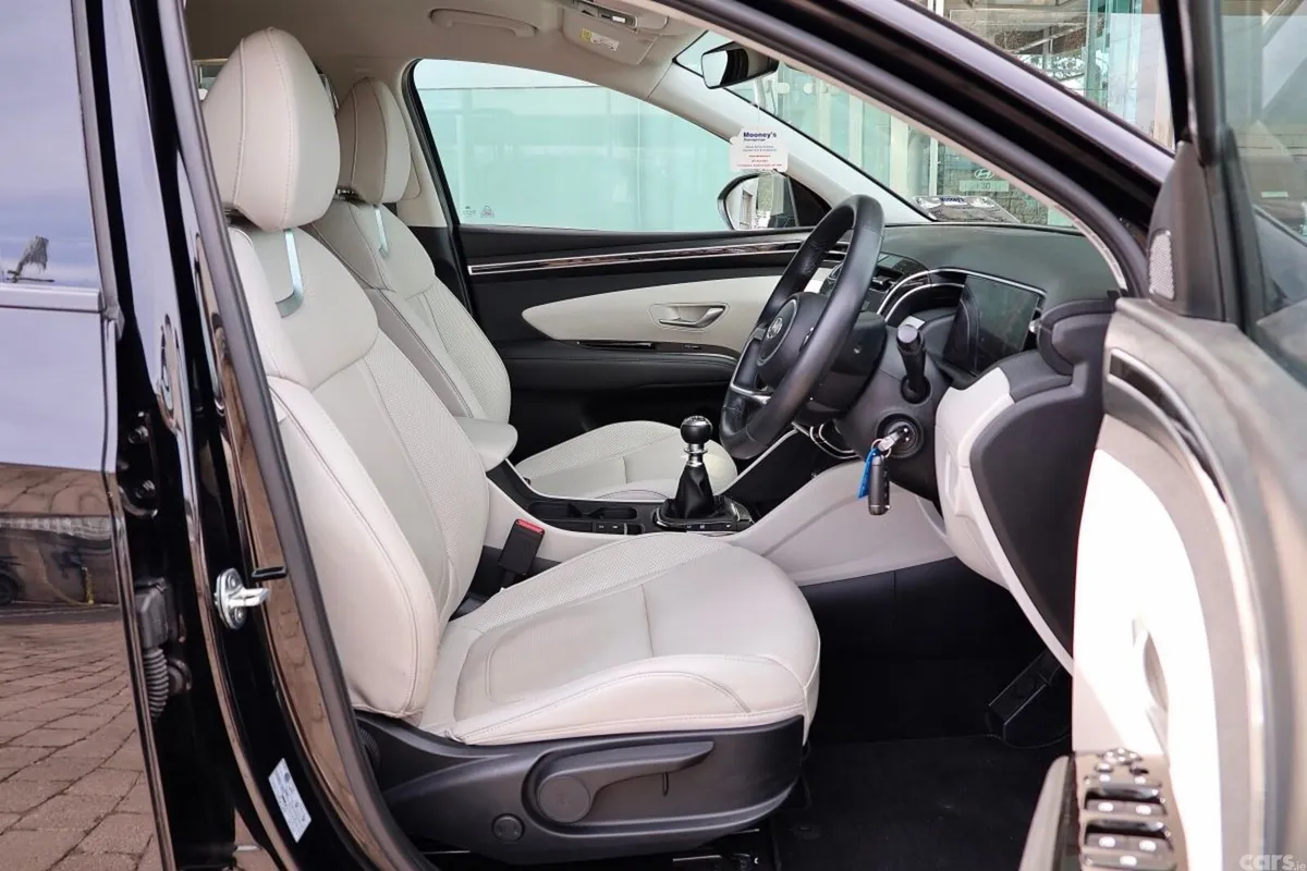 Hyundai Tucson SUV, Diesel, 2022, Black