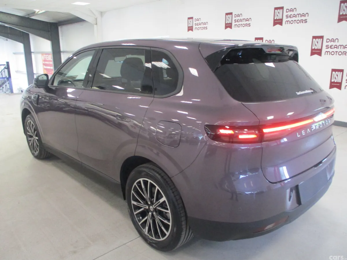 Leapmotor B10 SUV, Petrol Plug-in Hybrid, 2027, Other