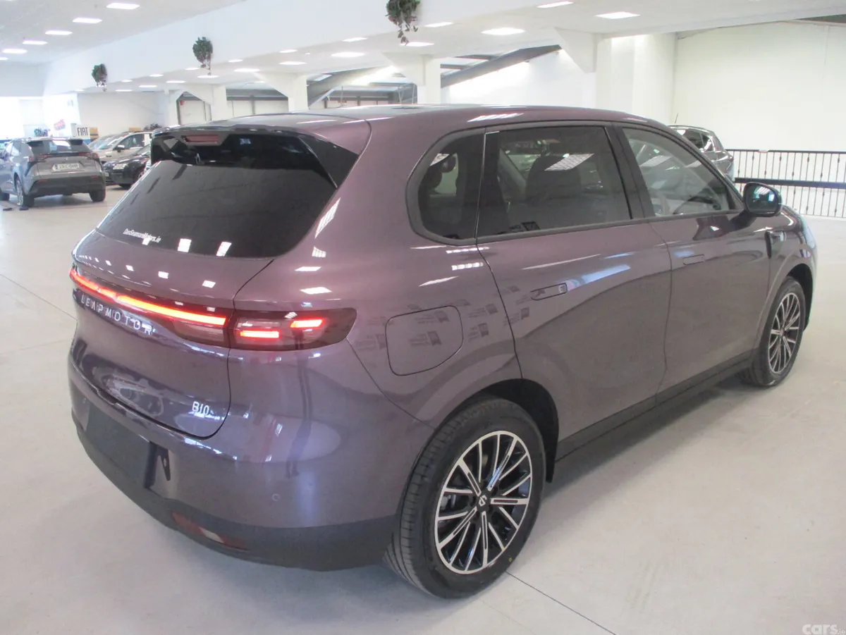 Leapmotor B10 SUV, Petrol Hybrid, 2027, Other