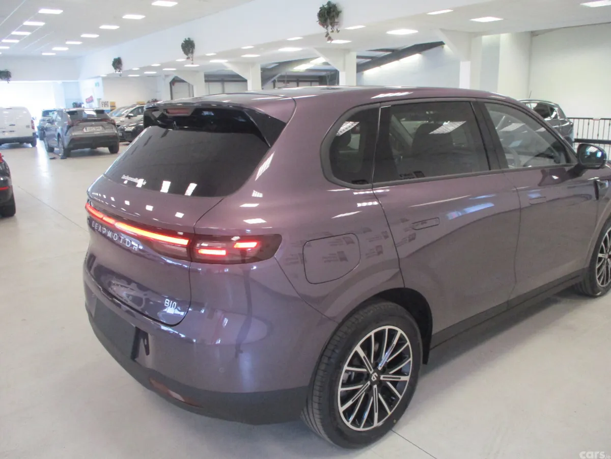 Leapmotor B10 SUV, Petrol Hybrid, 2027, Other