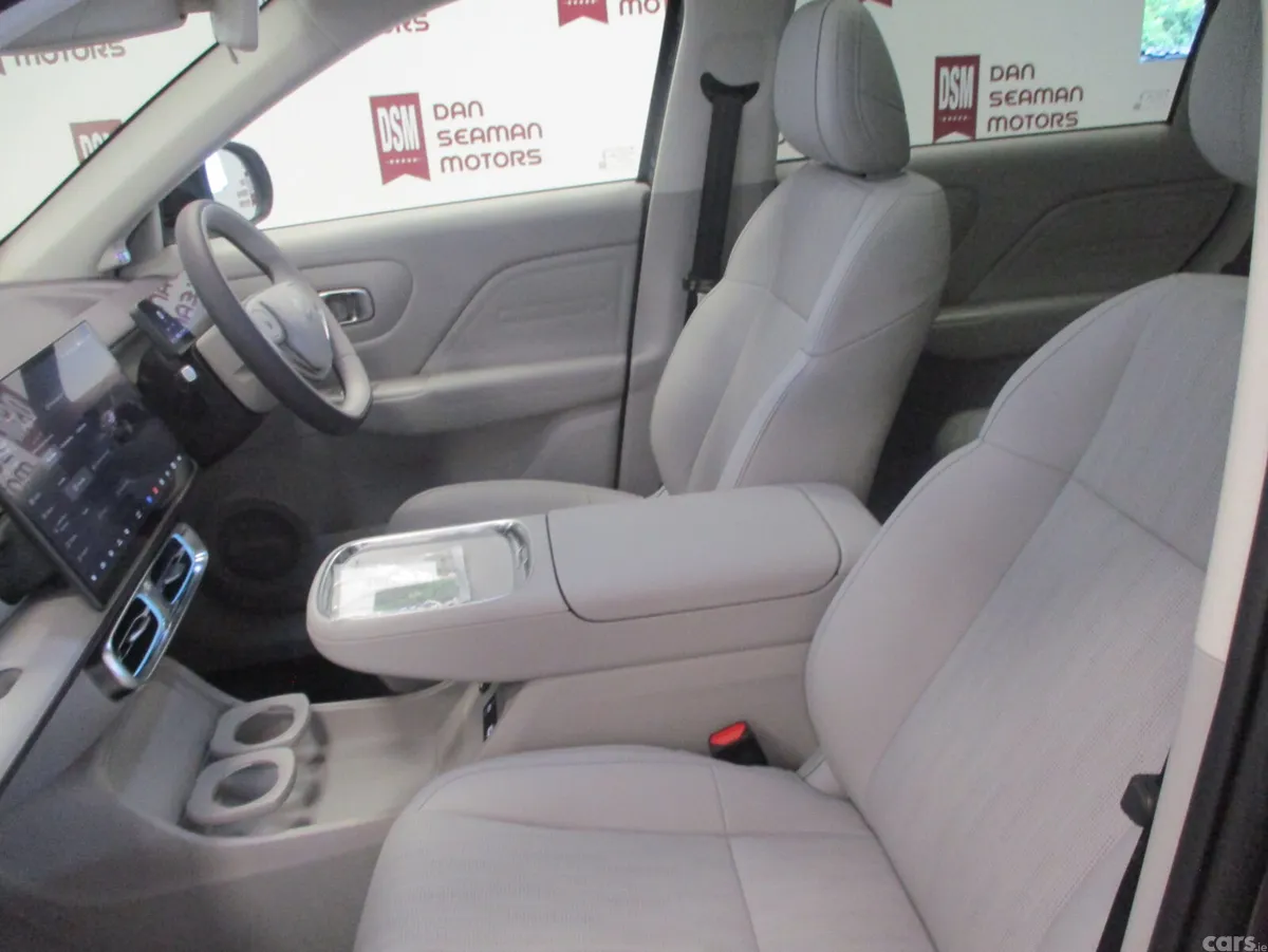 Leapmotor B10 SUV, Petrol Hybrid, 2027, Other