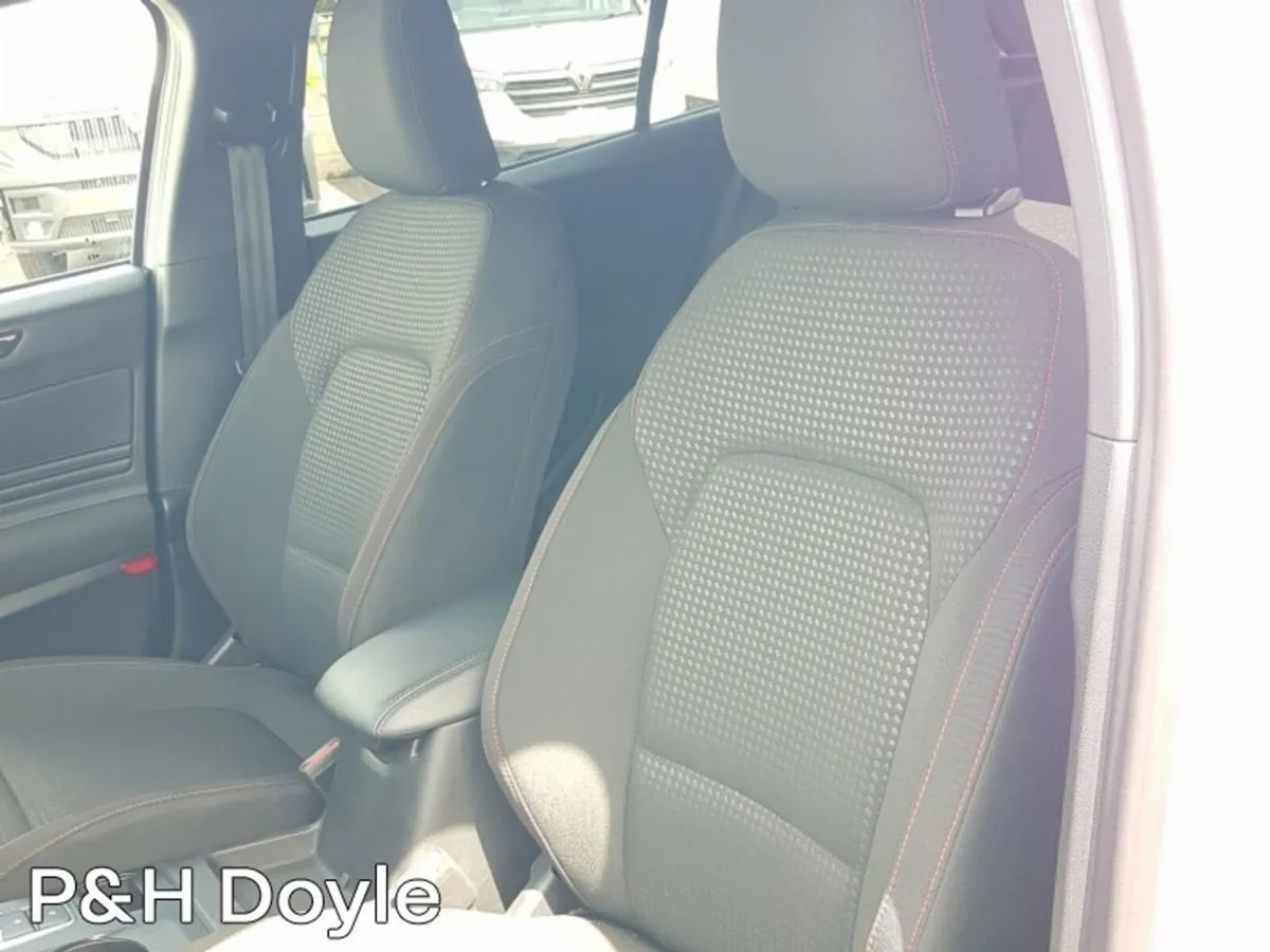 Ford Focus Hatchback, Diesel, 2024, Grey